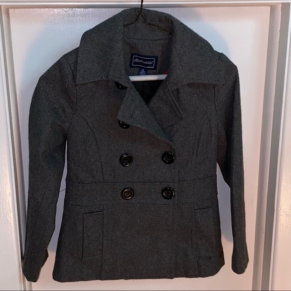 𝅺THE name Rothschild = Top of the line in style and quality.Coat won’t last.